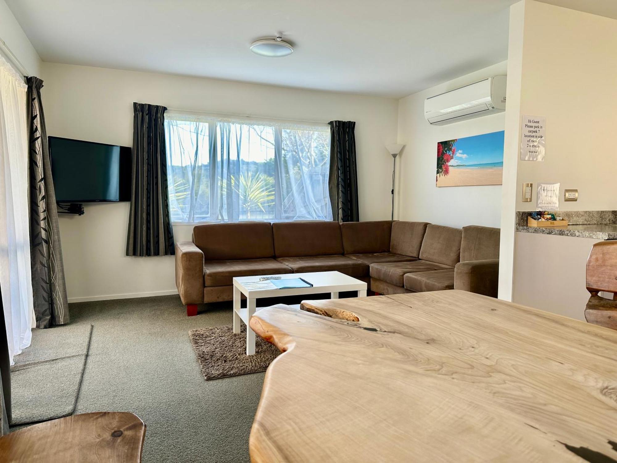 The Olive Motel Coromandel Bagian luar foto
