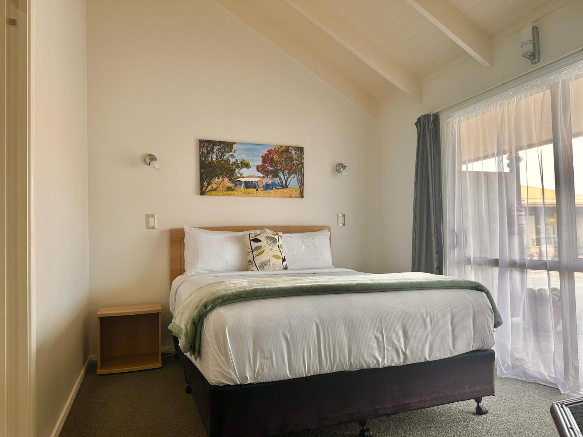 The Olive Motel Coromandel Bagian luar foto