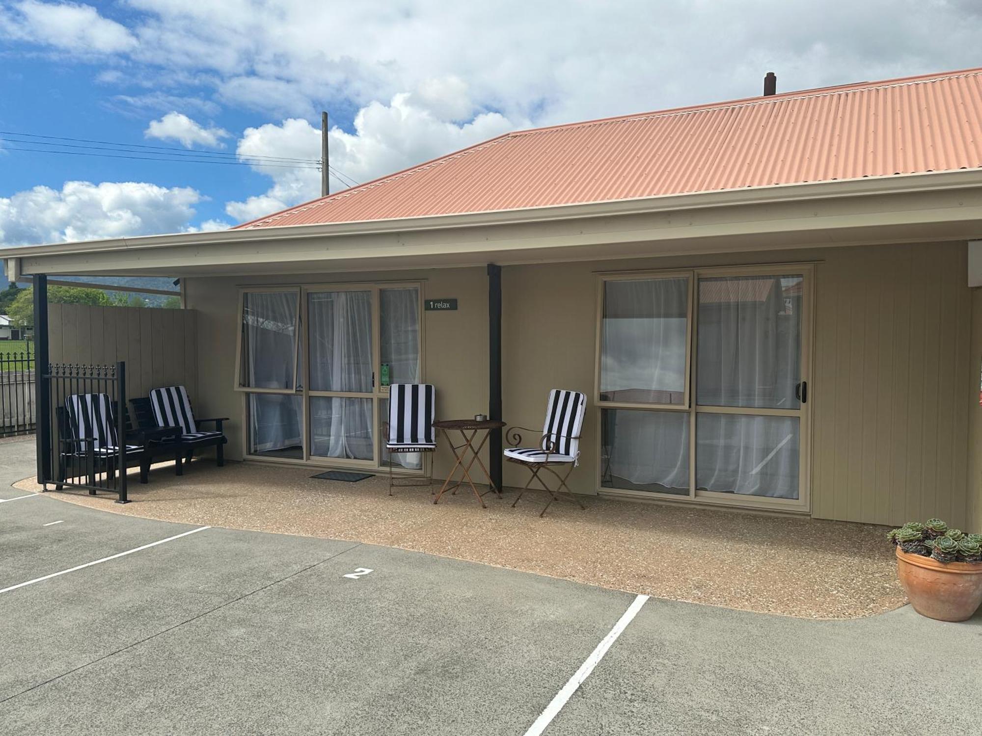 The Olive Motel Coromandel Bagian luar foto