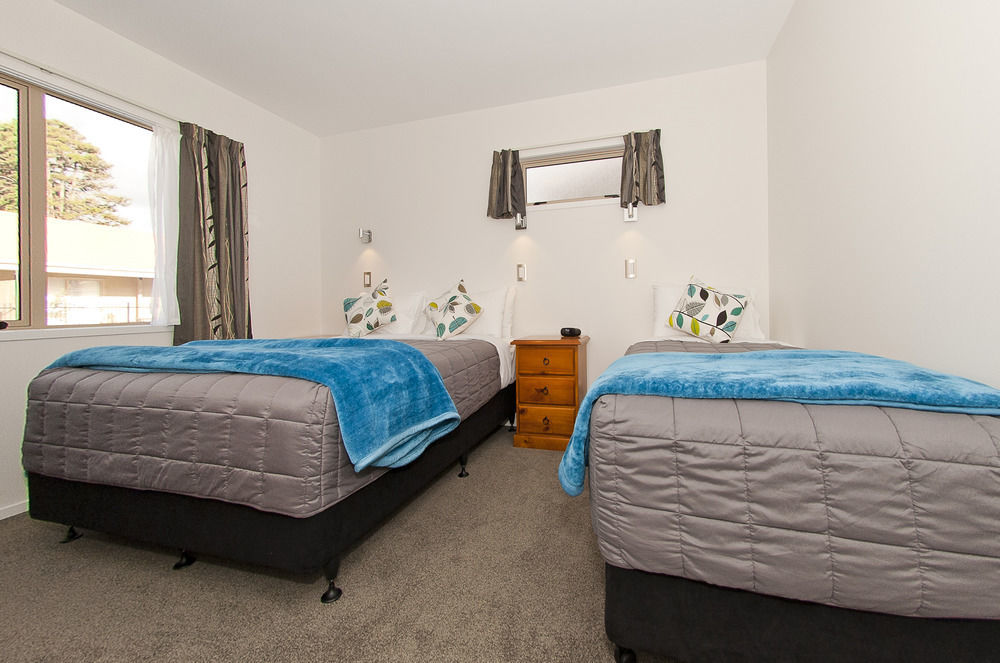 The Olive Motel Coromandel Bagian luar foto