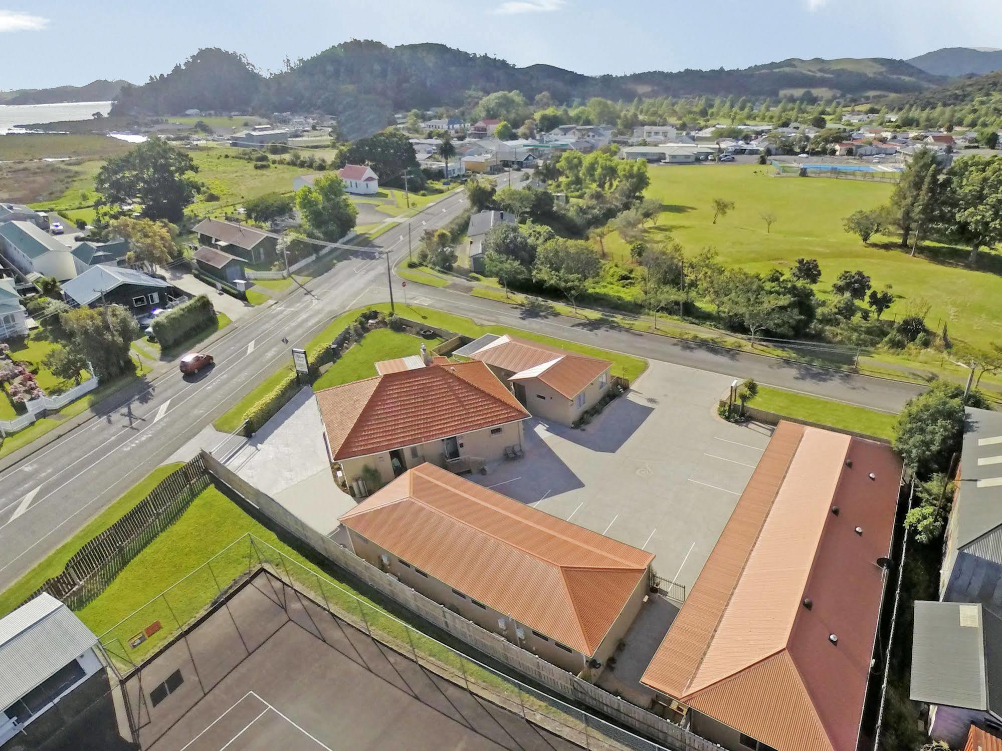 The Olive Motel Coromandel Bagian luar foto