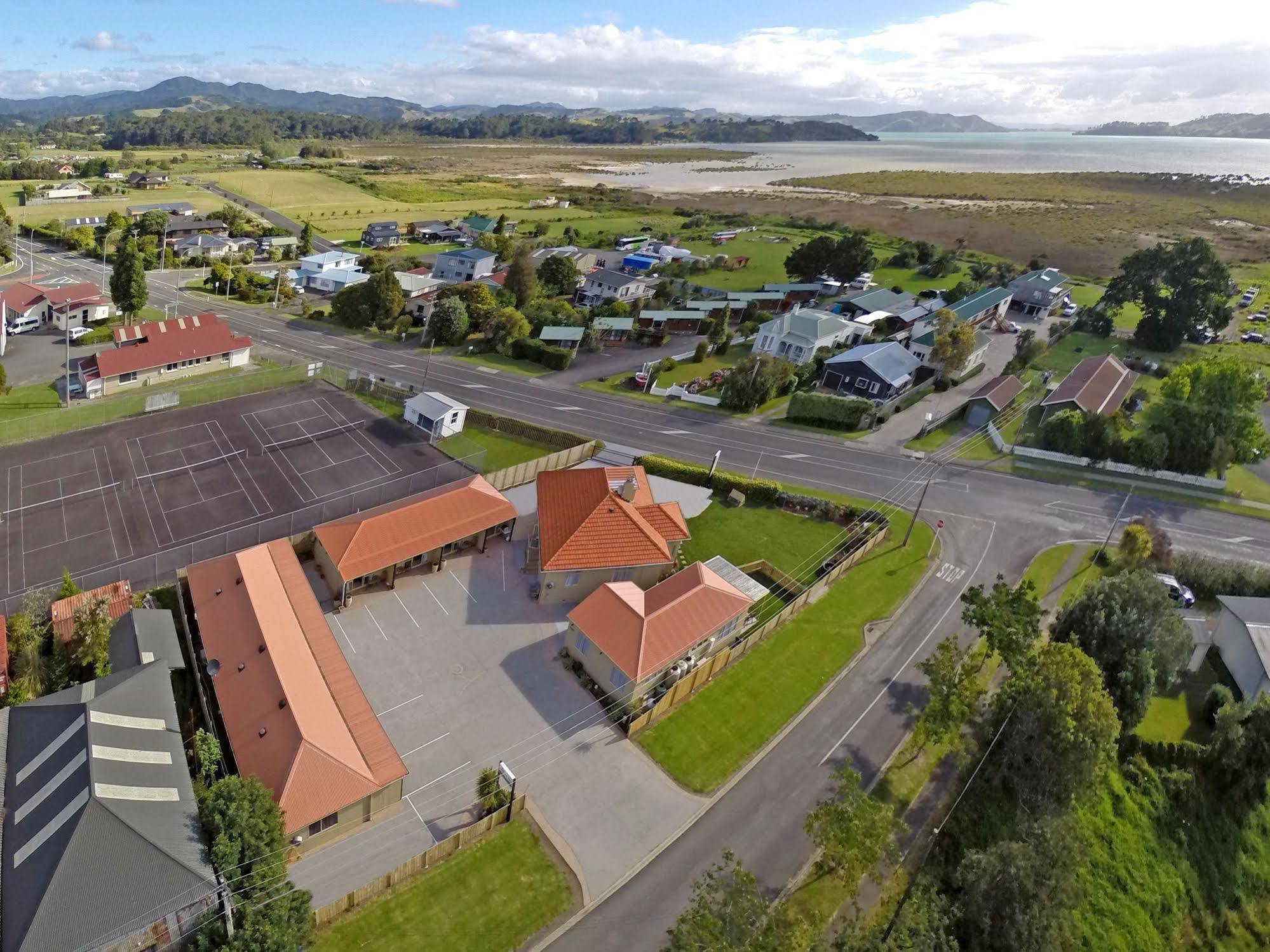 The Olive Motel Coromandel Bagian luar foto